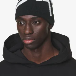 Feala Jaquard Beanie Black White