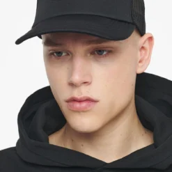 West Trucker Cap Black